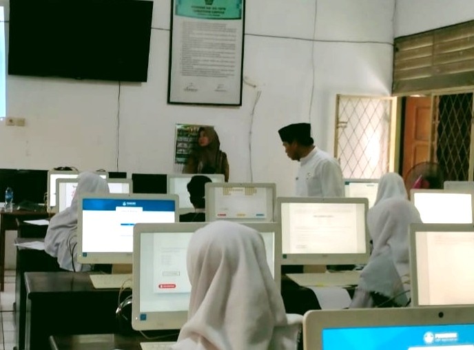Siswa Kelas 8 MTsN 2 Kota Cirebon Jalani ANBK