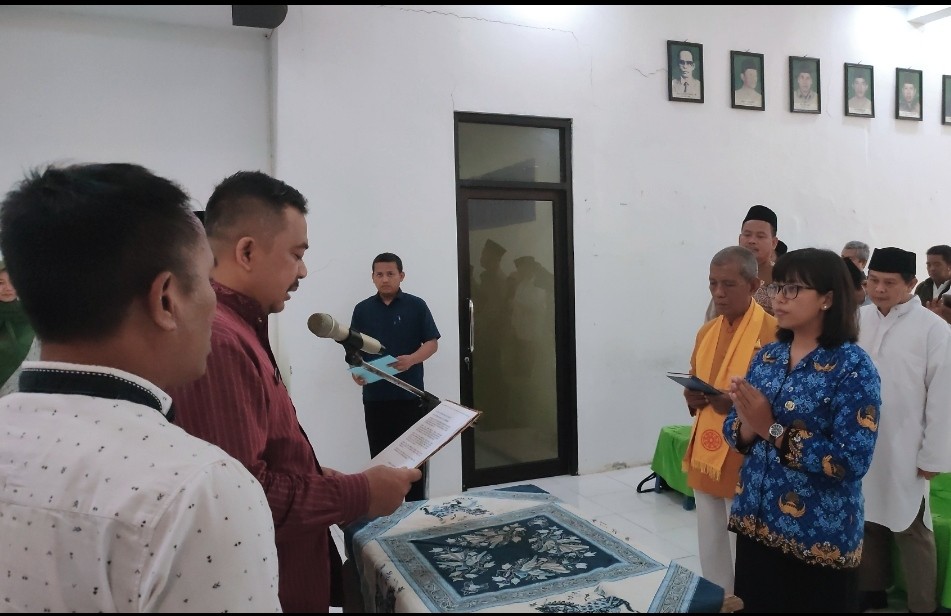 Kakankemenag Kota Cirebon Ajak PNS Aktif di Masyarakat